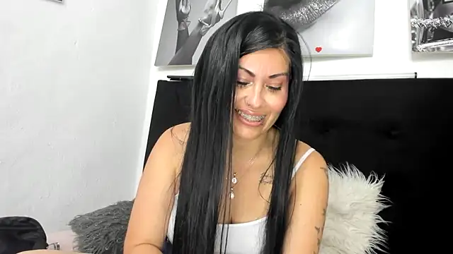 Chat +18 de Tania_mature ao vivo