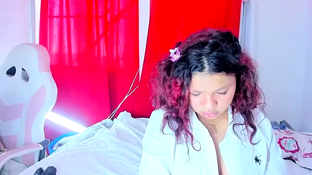 دردشة Emily_Coper18 الجنسية المباشرة