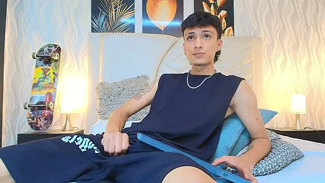 Lean_Portman élő XXX-chatje