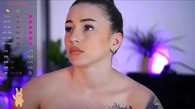 BabbyAishaのライブXXXチャット