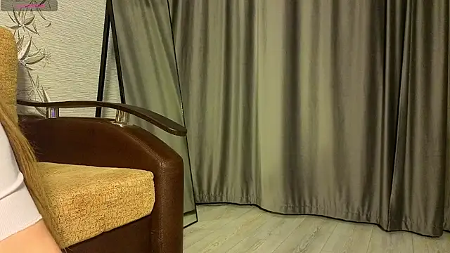 MissPompaduren Live XXX chat