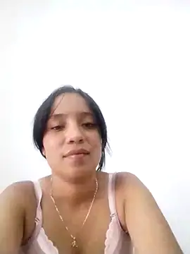 Charlot--7 élő XXX-chatje