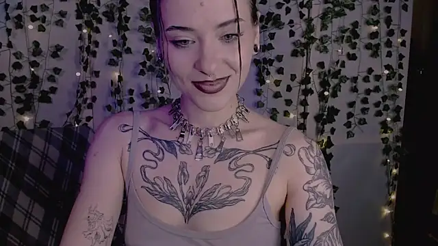 Chat +18 de risha_laas ao vivo