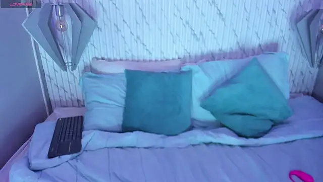 Chat +18 de Julieth_brown_ ao vivo