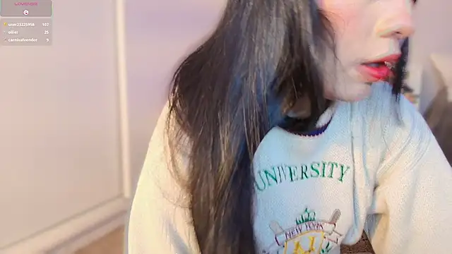 Chatroom XXX en direct de Jade-Naughty