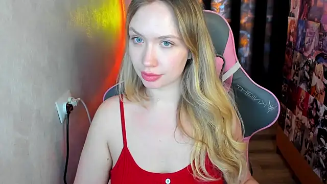 XXX chat uživo modela NicoleRiccii