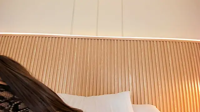 NahimiThompson's Live XXX Chat