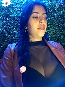 Онлайн чат XXX Luianna