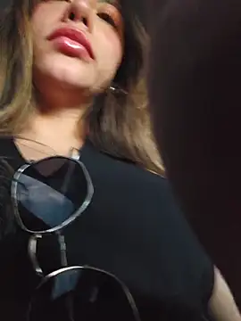 Chat +18 de Karen_San_Miguel ao vivo