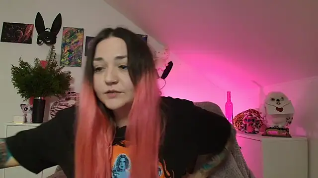 دردشة PinkHurricaneOfficial الجنسية المباشرة