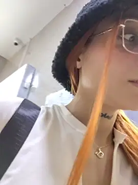 Dani-peggin's Live XXX Chat