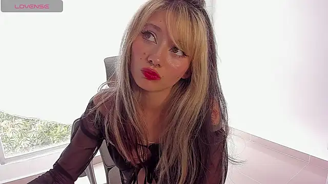 Sakito_Tokio লাইভ XXX চ্যাট