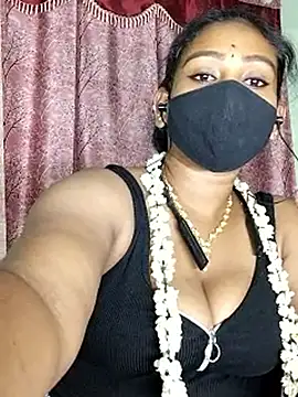 Tamil_Crazy_Queen élő XXX-chatje