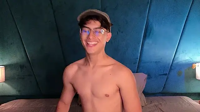 Aaron_Eze Chat XXX in diretta