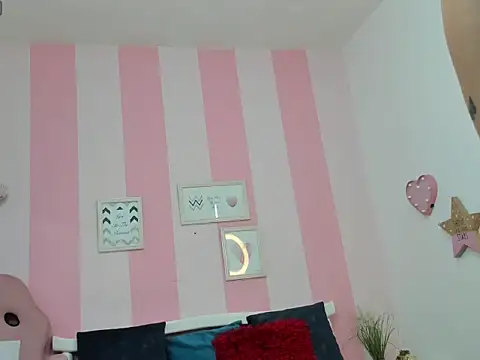 TanyaHeart1's Live XXX Chat