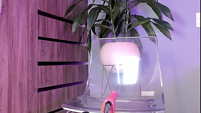 Mia_cmのライブXXXチャット