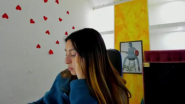 Chat +18 de lala_clark ao vivo