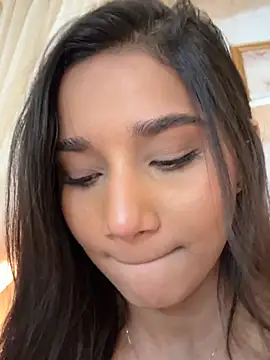 AlessiaVallmont's Webcam Show