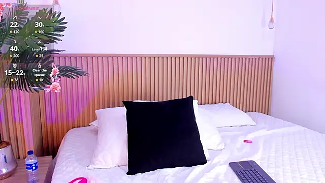 Zhara_lenoire9's Webcam Show