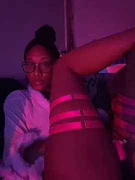 Živý XXX chat CrystalMai_