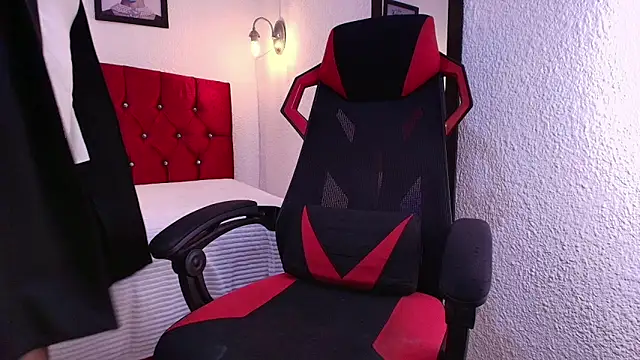 AiraMoreau's Live XXX Chat