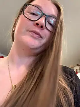 PussiesnCream_ 라이브 XXX 채팅