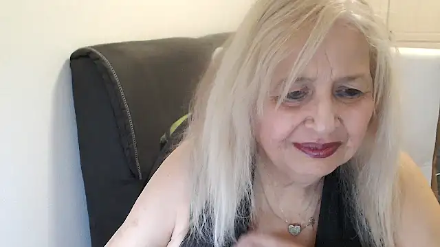 SusiLifeXXXn Live XXX chat