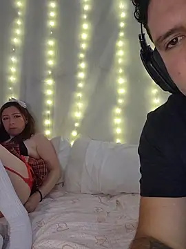 Chat +18 de FatalAllure_Trio ao vivo