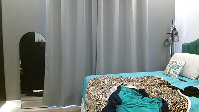 HazelSkyesChat's Webcam Show