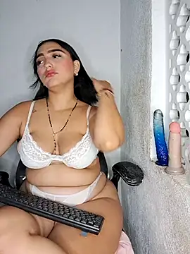 Mia_em's Webcam Show