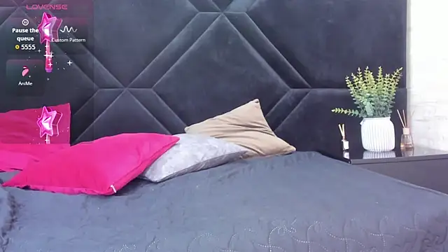 Dantzel_ Adlı Modelin Canlı XXX Sohbeti