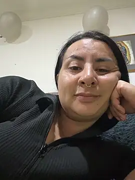 Abril_Luv Adlı Modelin Canlı XXX Sohbeti