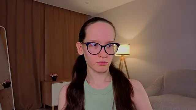 XXX chat uživo modela BettyBrowni