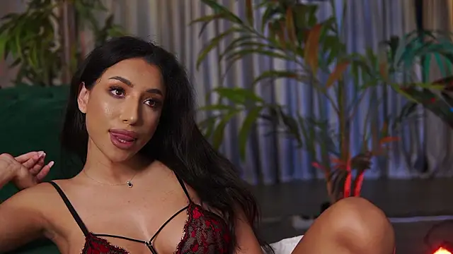 GinaValentinna Chat XXX live