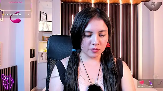 XXX chat uživo modela Alicee_Broownn