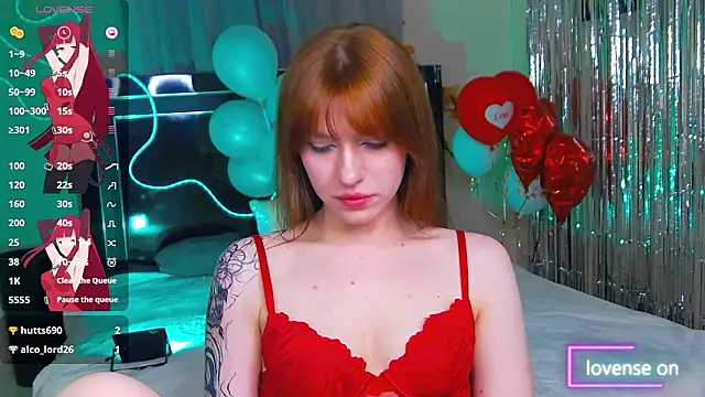 MeganNewCatのライブXXXチャット