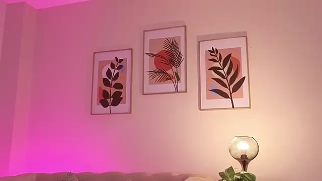 DahianaWalcottのライブXXXチャット