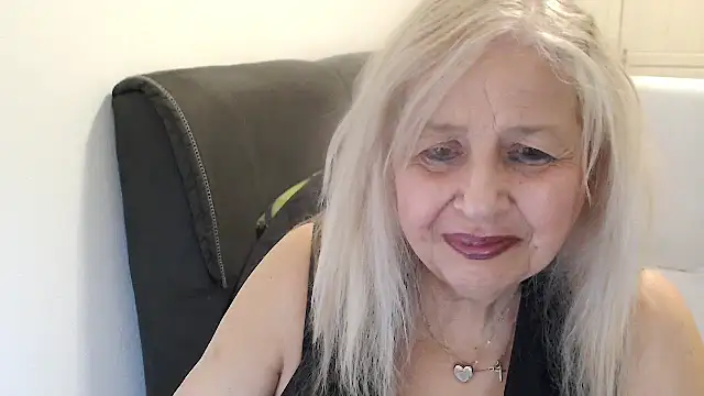 SusiLifeXXX élő XXX-chatje