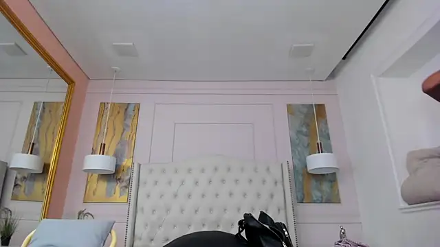 Chat +18 de RosaliaMontero ao vivo