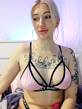 Gina-Lumara 在線直播表演