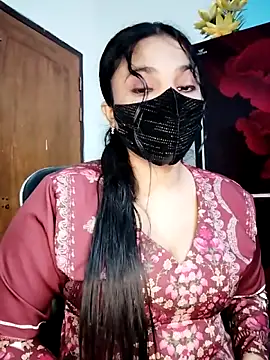 Pokazy przed kamerką – Tina-Sen