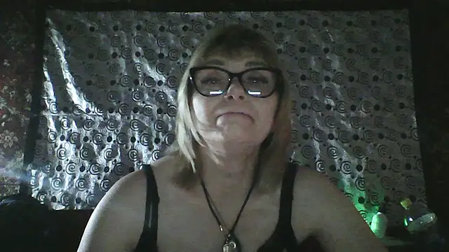 Chatroom XXX en direct de Lia_Ray