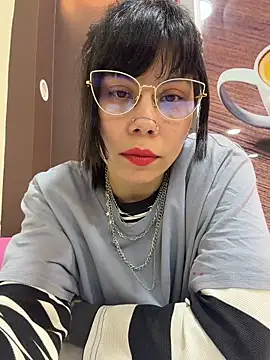 EemaHaruki: онлайн-секс-чат