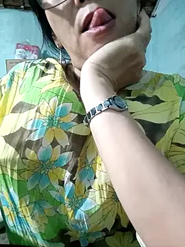 Minety473のライブXXXチャット