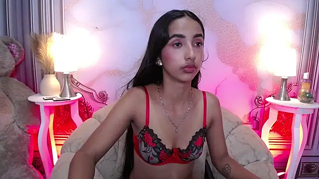 MilkyLally élő XXX-chatje