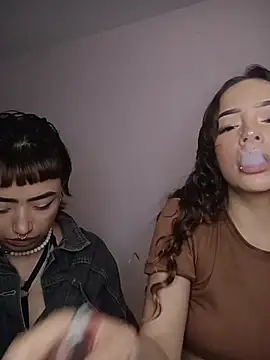 AlexxaAndRileyy লাইভ XXX চ্যাট