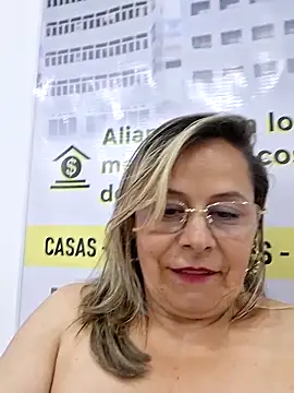 Cinthya-- élő XXX-chatje