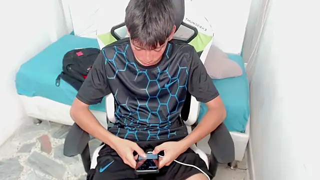 Show modela Liarr_ na web-kameri