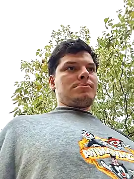 دردشة _Ottis_ الجنسية المباشرة