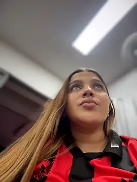 Colibri_xxx Adlı Modelin Canlı XXX Sohbeti